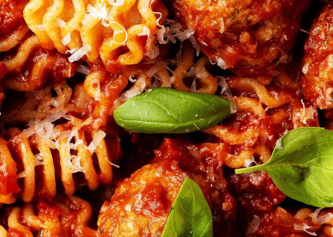 How to Make Chicken Meatballs in Arrabbiata Sauce with Radiatori: A Spicy and Delicious Dish for Any Occasion