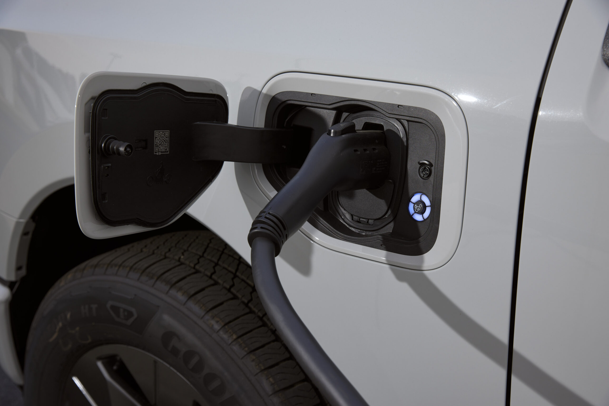 US Shifts Gears: Tailpipe Rules Relaxed, EV Transition Pace Slows