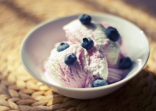 A Scoop of Summer: Decadent No-Churn Blueberry Crumble Ice Cream