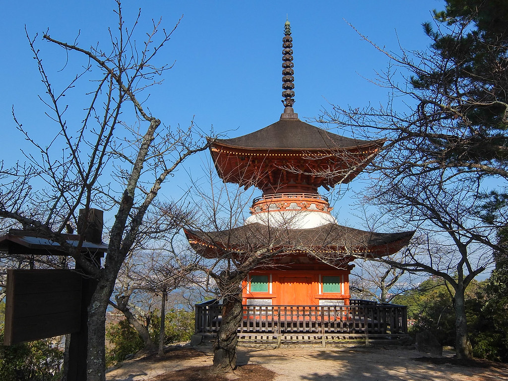 Miyajima Island: A Journey Through Japan’s Enchanted Islet