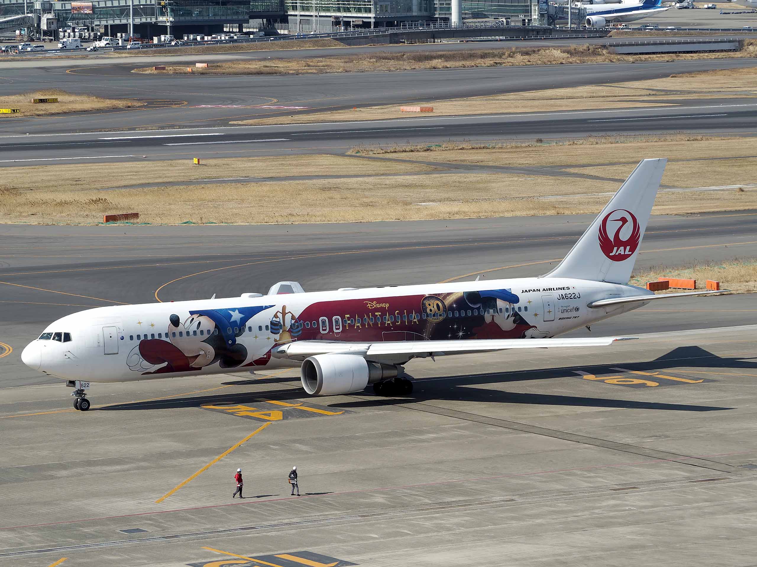 Why Japan Airlines Economy Class Is a Dream Come True