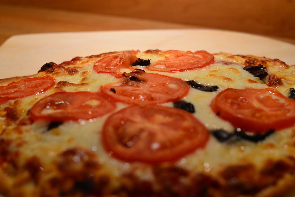 Mastering the Art of Homemade Chicago Thin Crust Sausage Pizza