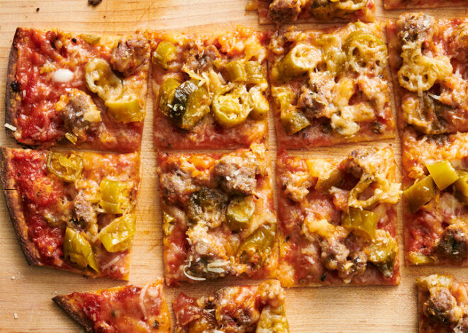 Mastering the Art of Homemade Chicago Thin Crust Sausage Pizza