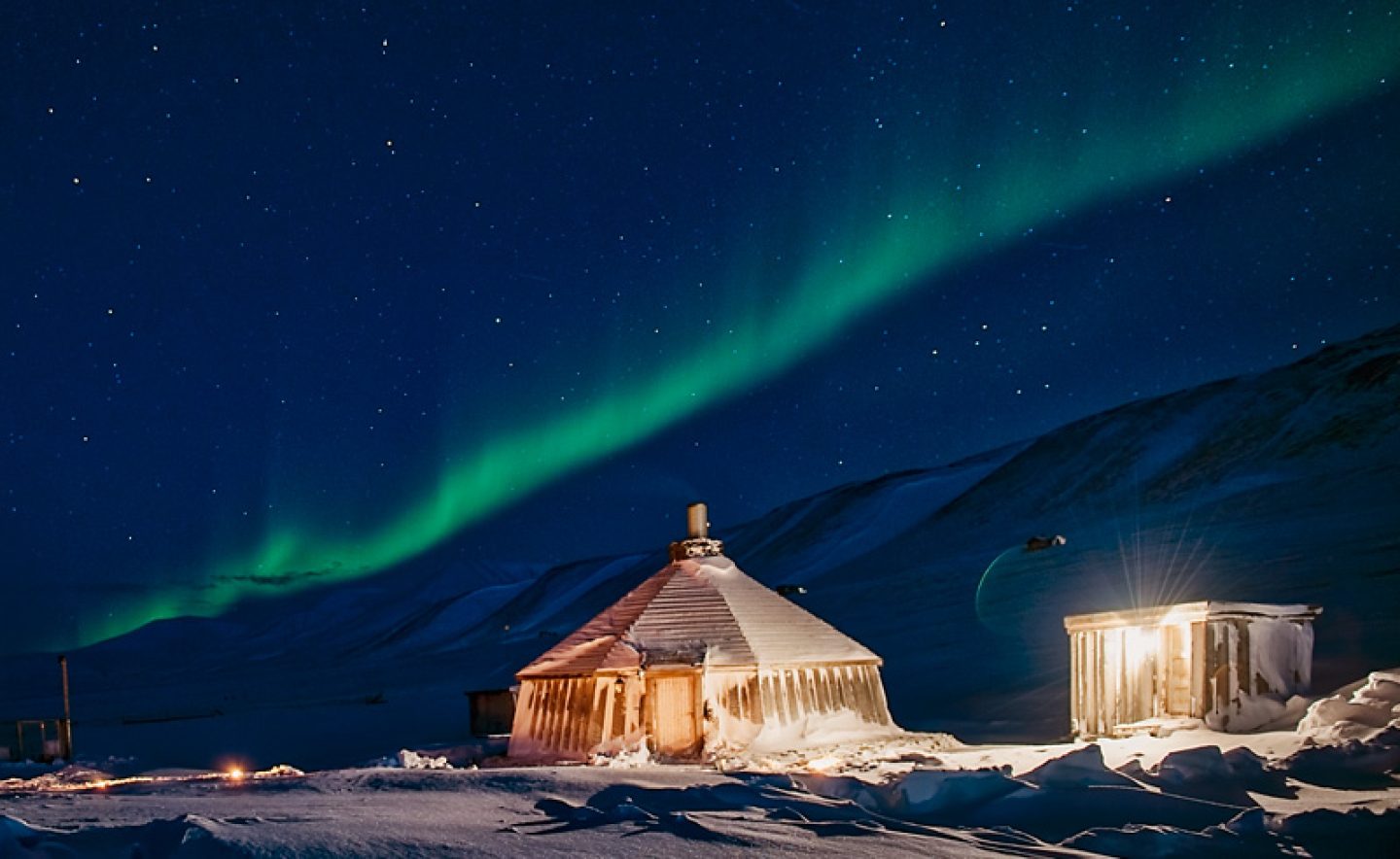 Embracing the Eternal Twilight: A Journey Through Svalbard’s Polar Night