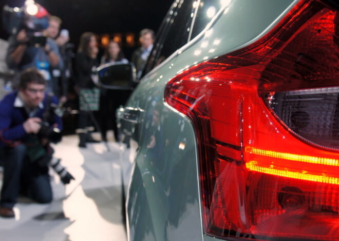 Why Electric Cars That Regen Without Brake Lights Are Stirring Up Safety Concerns