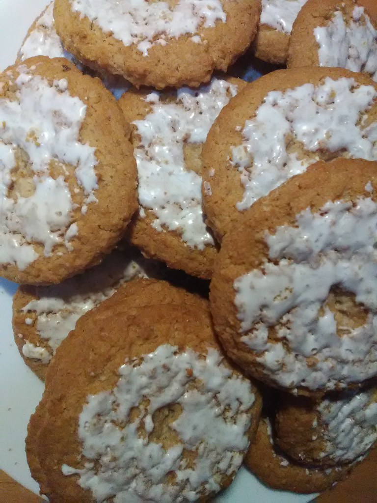 Whipping Up Nostalgia: Homemade Iced Oatmeal Cookies Better Than Store-Bought