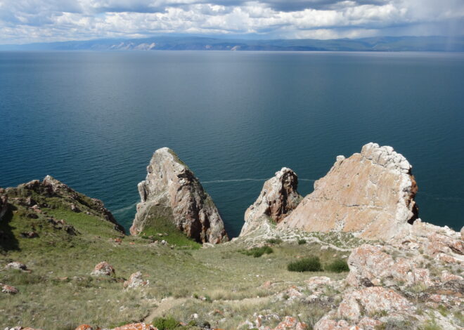 Lake Baikal: The Enigmatic Blood-Red Waters and Their Fascinating Origins