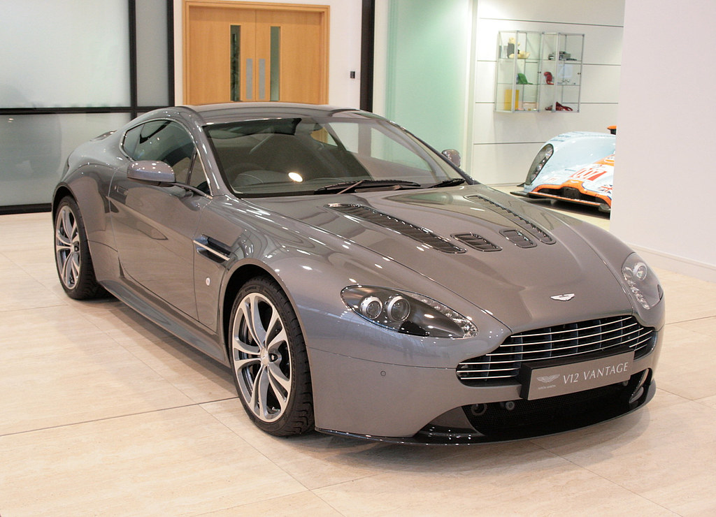 aston martin v12 vantage